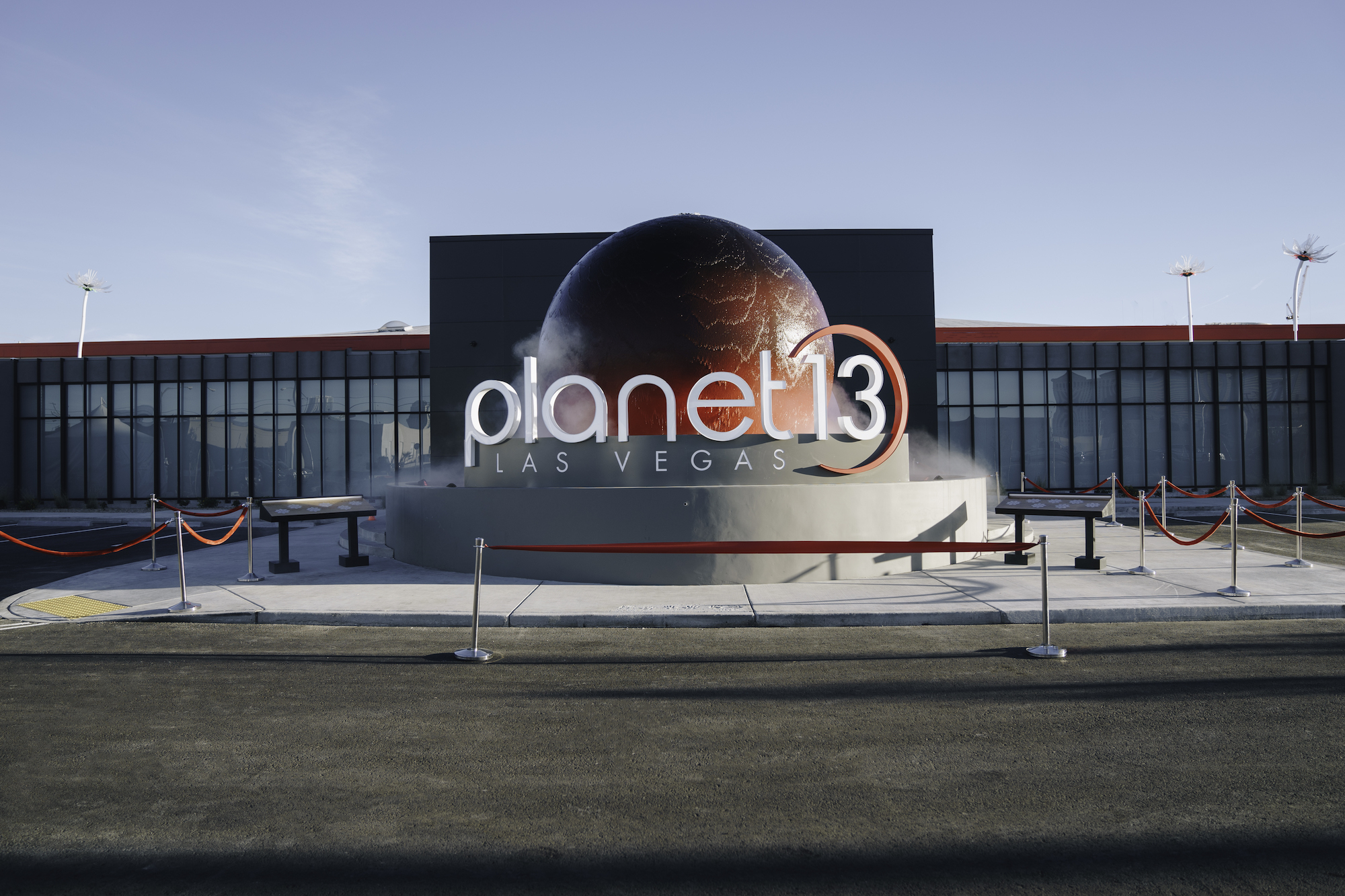 You are currently viewing Planet 13 sees revenue swell as tourists flock back to its Las Vegas cannabis SuperStore