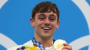 Read more about the article Tom Daley backs cannabis-based cancer treatment